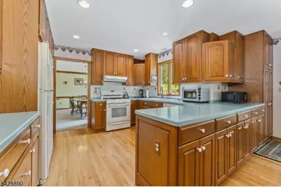 352 Bellis Rd, Holland Township, NJ 08804 - Photo 12