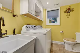 17 Lynn Ct, Hillsborough Township, NJ 08844 - Photo 26