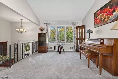 17 Lynn Ct, Hillsborough Township, NJ 08844 - Photo 4