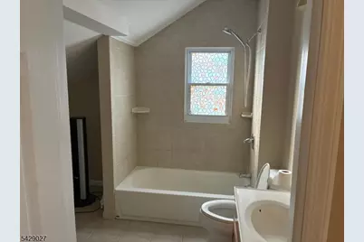 305 Penfield Pl, Dunellen, NJ 08812 - Photo 10