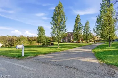 7 Woodfield Rd, Green Township, NJ 07821 - Photo 4
