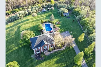 7 Woodfield Rd, Green Township, NJ 07821 - Photo 2