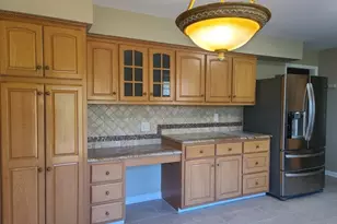 332 Rolling Knolls Way, Bridgewater, NJ 08807 - Photo 4