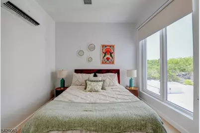 74 Webster St, Newark, NJ 07104 - Photo 38