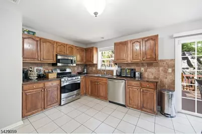 107 Continental Rd, West Milford Twp., NJ 07480 - Photo 12