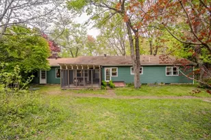 142 Spring Hill Rd, Montgomery Township, NJ 08558 - Photo 8