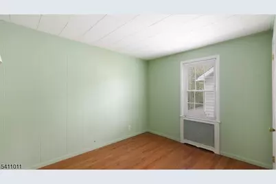 215 Fairfield Ave, Middlesex, NJ 08846 - Photo 18