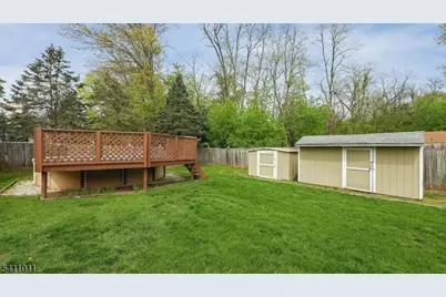 215 Fairfield Ave, Middlesex, NJ 08846 - Photo 28
