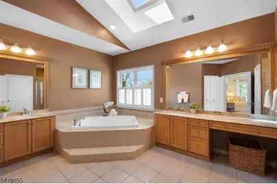 17 Carlisle Ct, Chester, NJ 07930 - Photo 32
