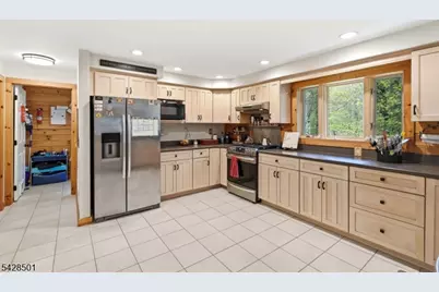 127 Jacobs Rd, Rockaway Township, NJ 07435 - Photo 12