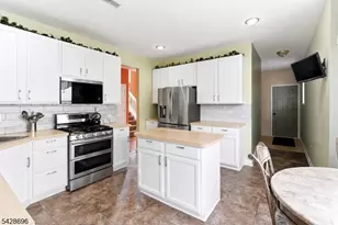 181 Glenwood Ave, Burlington Twp., NJ 08016 - Photo 4