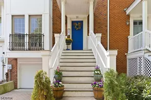 26 Half Moon Isle, Jersey City, NJ 07305 - Photo 4