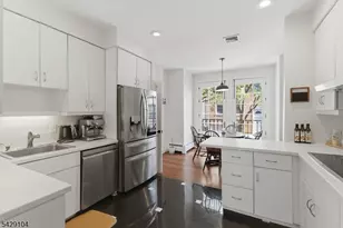 26 Half Moon Isle, Jersey City, NJ 07305 - Photo 6