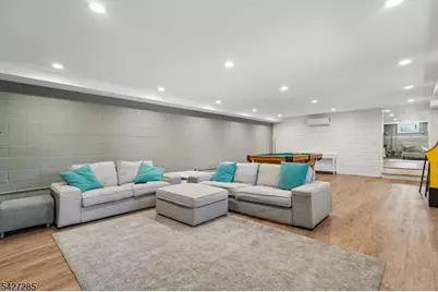 8 Newman Ave, Verona, NJ 07044 - Photo 40