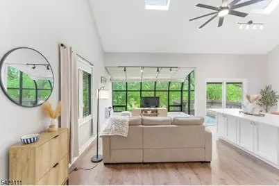2 Falkenstein Dr #10, Vernon, NJ 07462 - Photo 4