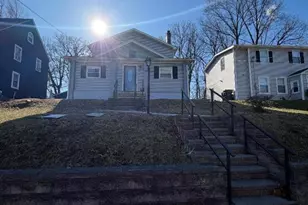 835 Dixie Ln, Plainfield, NJ 07062 - Photo 2