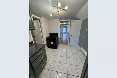 35 Coit St #3, Irvington, NJ 07111 - Photo 2