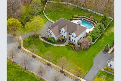 6 Perin Pl, Roxbury Township, NJ 07876 - Photo 2