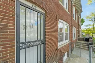 179 William St, East Orange, NJ 07017 - Photo 2