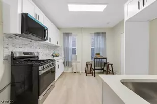 179 William St, East Orange, NJ 07017 - Photo 14