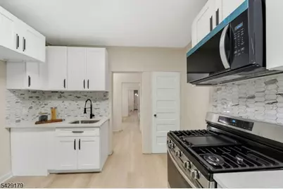 179 William St, East Orange, NJ 07017 - Photo 12