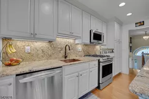 942 Liberty St, Belvidere, NJ 07823 - Photo 20