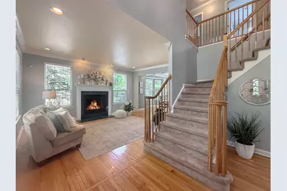 8 Miller Ln, Readington, NJ 08889 - Photo 2