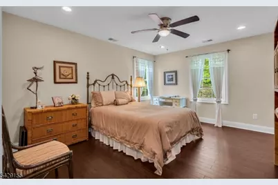 1121 N Washington Ave, Green Brook Township, NJ 08812 - Photo 28