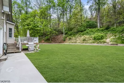 1121 N Washington Ave, Green Brook Township, NJ 08812 - Photo 32