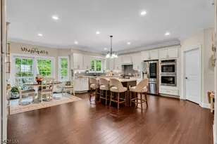 1121 N Washington Ave, Green Brook Township, NJ 08812 - Photo 10
