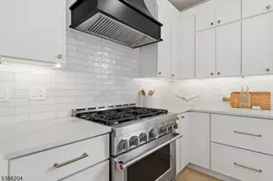 8 Lionel St, Clark Township, NJ 07066 - Photo 16