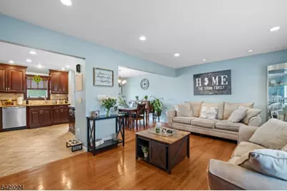 11 Barbara Dr, Clifton, NJ 07013 - Photo 4
