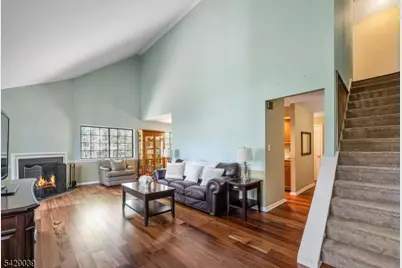 3202 Stowe Ln, Mahwah, NJ 07430 - Photo 6