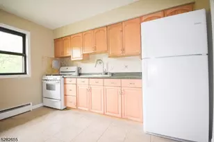 1B Colonial Dr, Little Falls Township, NJ 07424 - Photo 6