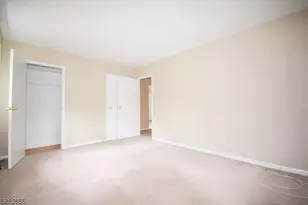 1B Colonial Dr, Little Falls Township, NJ 07424 - Photo 8