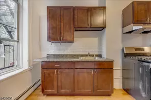 147 New York Ave, Jersey City, NJ 07307 - Photo 20