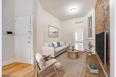 147 New York Ave #2L, Jersey City, NJ 07307 - Photo 14