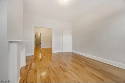 147 New York Ave #2L, Jersey City, NJ 07307 - Photo 4