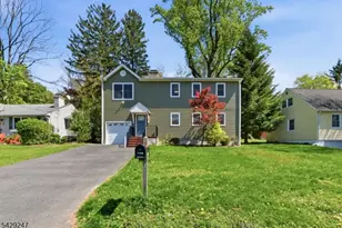 31 Lakeview Rd, Sparta Township, NJ 07871 - Photo 2