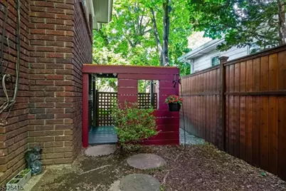 231 Watchung Ave, Montclair, NJ 07043 - Photo 36