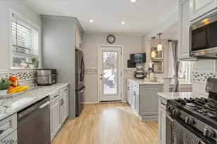 12 Winding Way, West Orange Township, NJ 07052 - Photo 4