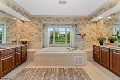 3 Kentview Ct, Raritan Township, NJ 08822 - Photo 24