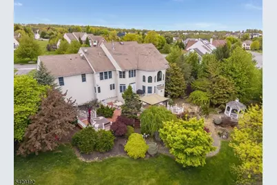 3 Kentview Ct, Raritan Township, NJ 08822 - Photo 2