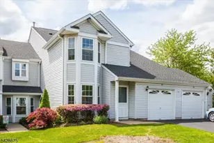 11 Letts Ct, Sayreville, NJ 08872 - Photo 2
