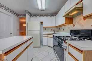 11 Letts Ct, Sayreville, NJ 08872 - Photo 14