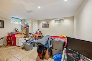 17 Stafford Rd, Parsippany, NJ 07054 - Photo 36