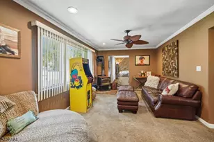 17 Stafford Rd, Parsippany, NJ 07054 - Photo 10