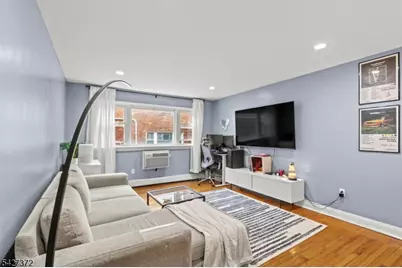 826 W Grand St, Unit 2K, Elizabeth, NJ 07202 - Photo 4