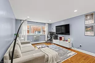 826 W Grand St, Elizabeth, NJ 07202 - Photo 4