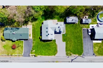 16 Pequot Trl, Jefferson Township, NJ 07438 - Photo 14